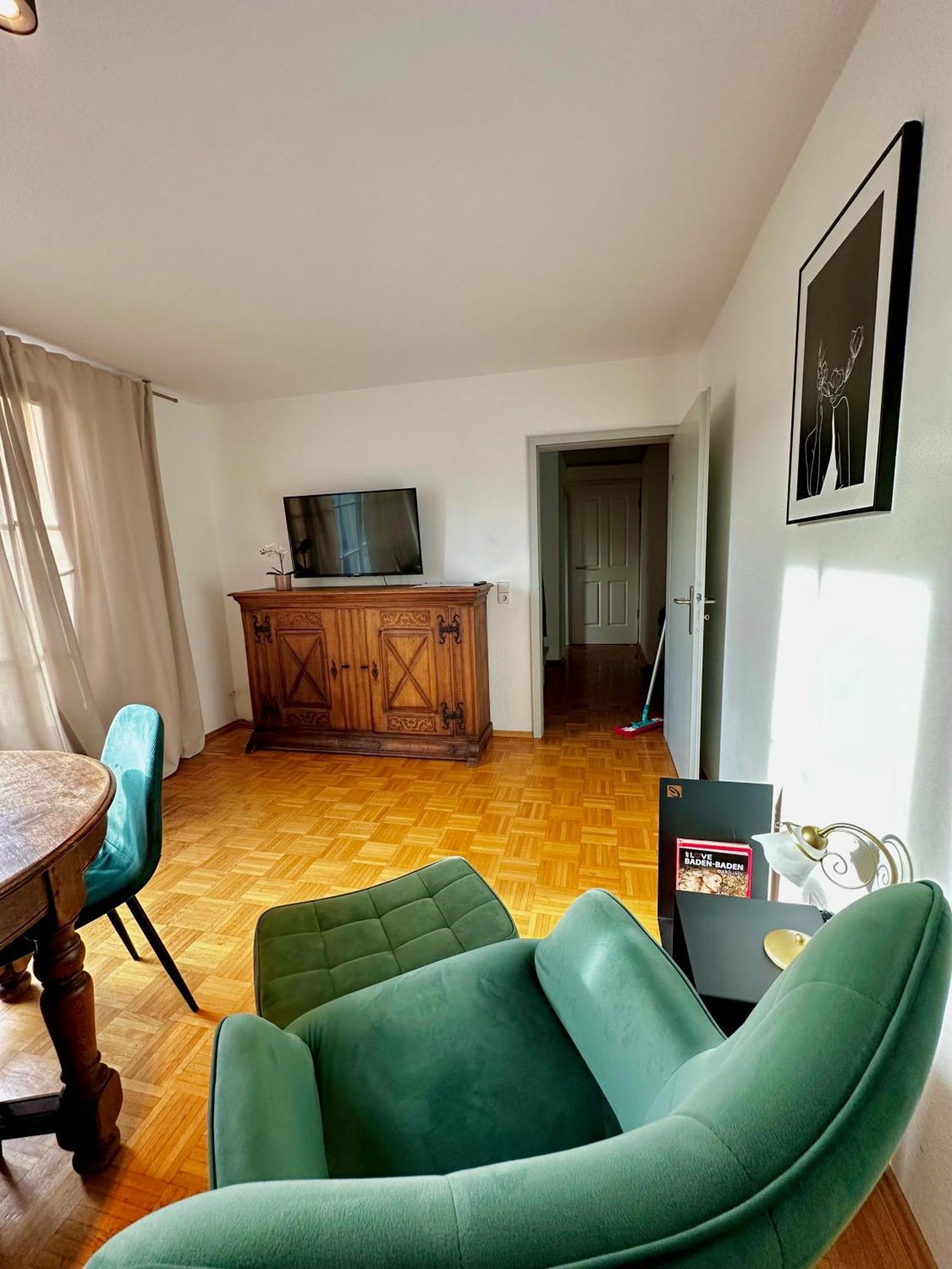 Hirsch Appartements 바덴바덴 외부 사진
