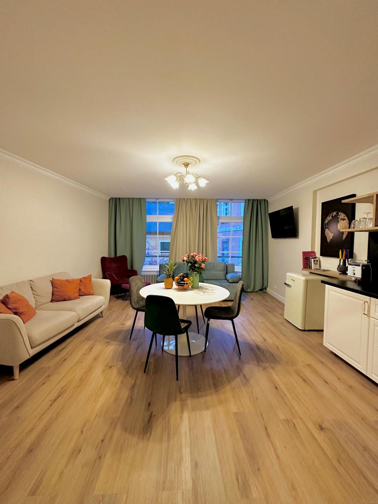 Hirsch Appartements 바덴바덴 외부 사진